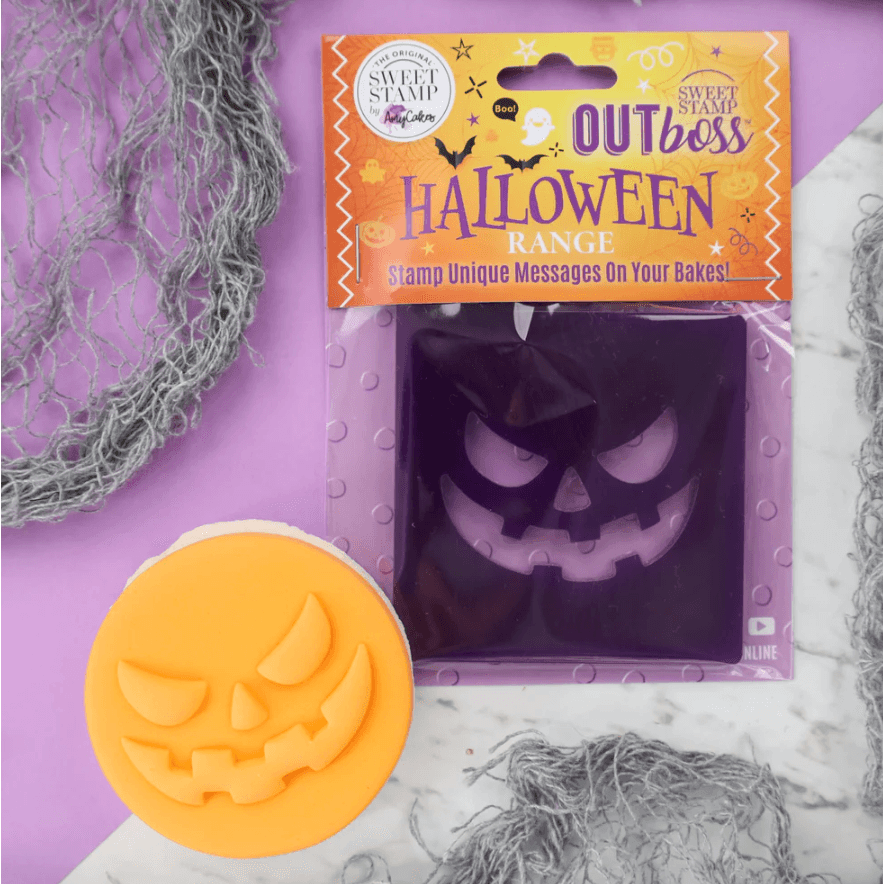 Outboss - Traditional Pumpkin Face
